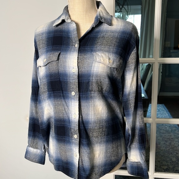 OLD NAVY flannel button-down, blue/white size S - Picture 2 of 9